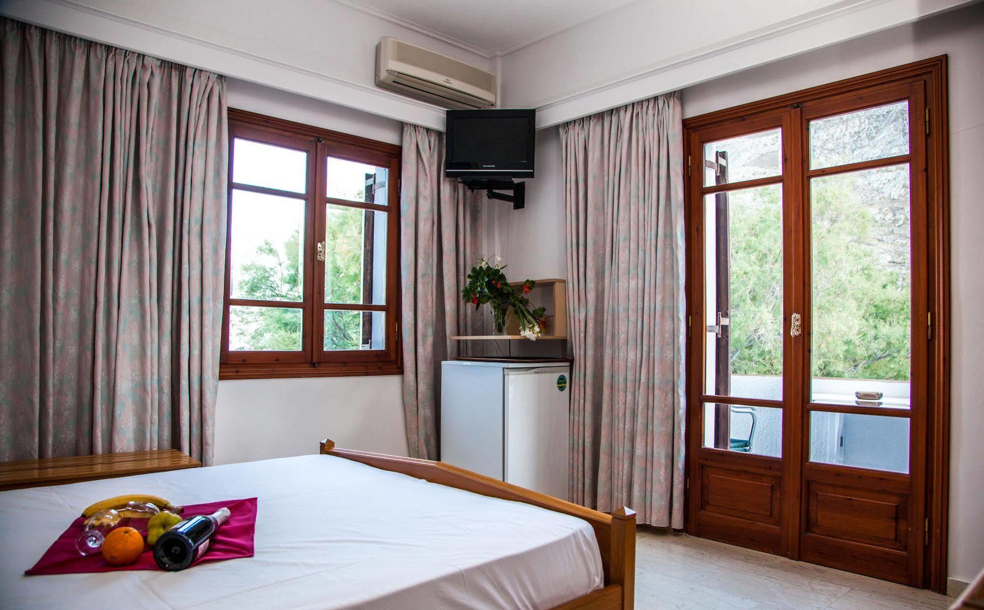 Irini'S Rooms Fteoura Kamári Exteriér fotografie